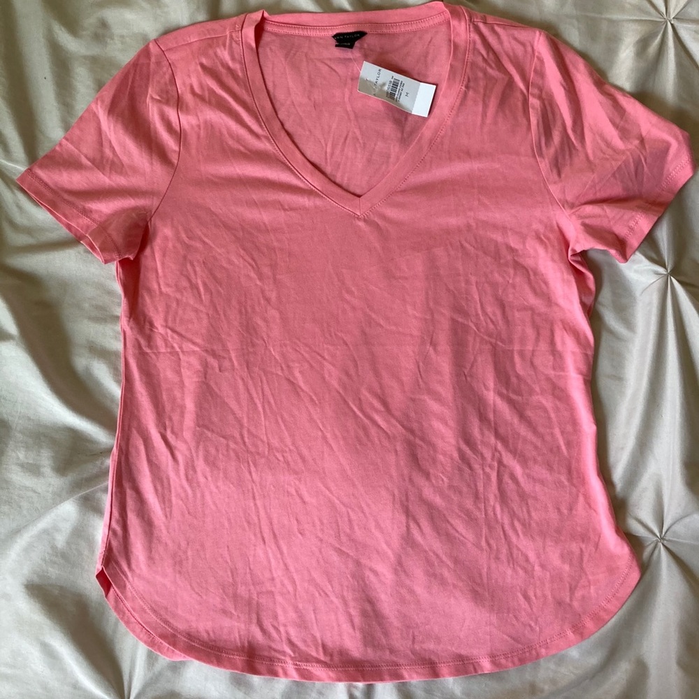 NWT Ann Taylor Pink T Shirt, Size M